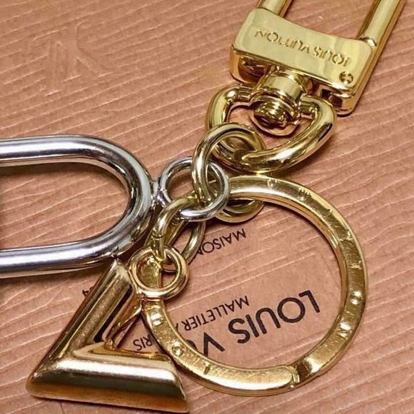 ❌ SOLD ❌Auth LV Charms (Mint) - Picture 3 of 6